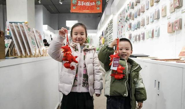 马年春潮涌消费正奔腾丨中听